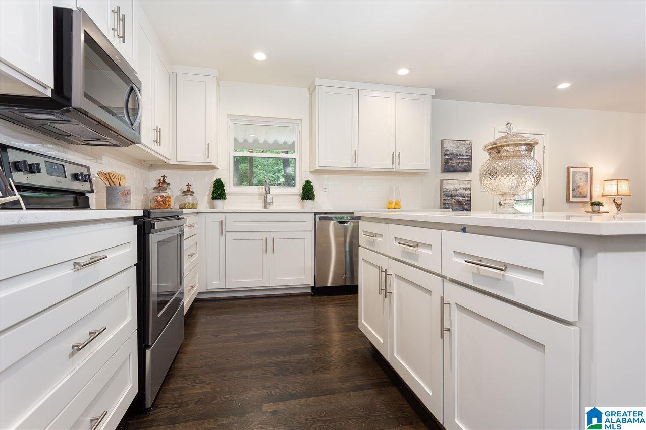 1532 Saulter Road Birmingham, AL 35209 - Photo 11 of 38