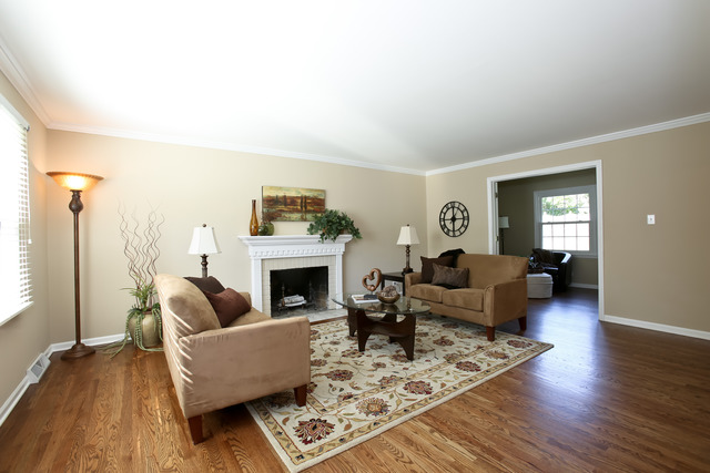 995 Cleveland Road Hinsdale, IL 60521 - Photo 3 of 20