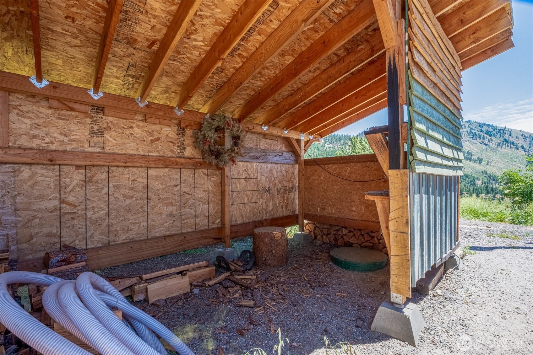 9750 Nahahum Canyon Road Cashmere, WA 98815 - Photo 11 of 22
