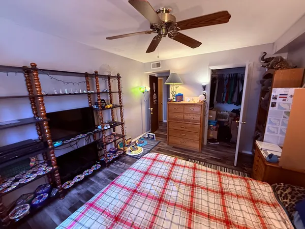 $185,000 | 3 A Kingery Quarter, Unit 103, Willowbrook, IL 60527