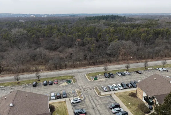 $185,000 | 3 A Kingery Quarter, Unit 103, Willowbrook, IL 60527