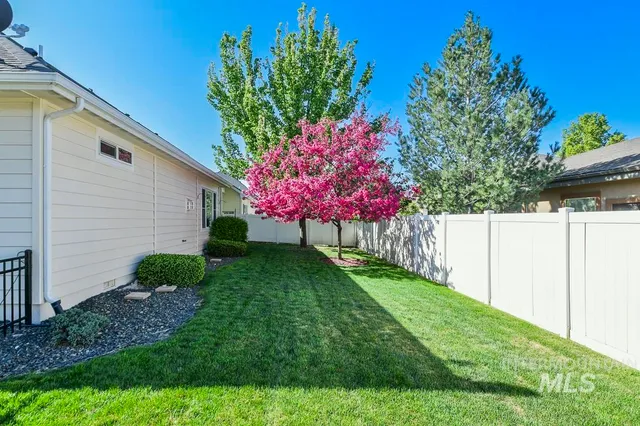$455,000 | 325 South Whisperwood Way, Boise, ID 83709