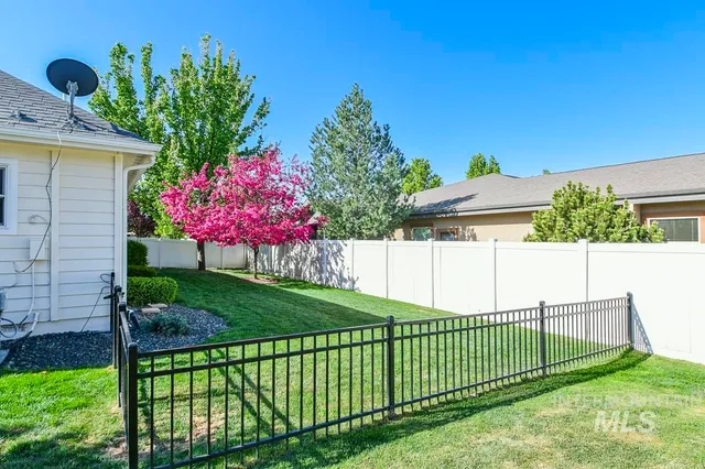 $455,000 | 325 South Whisperwood Way, Boise, ID 83709