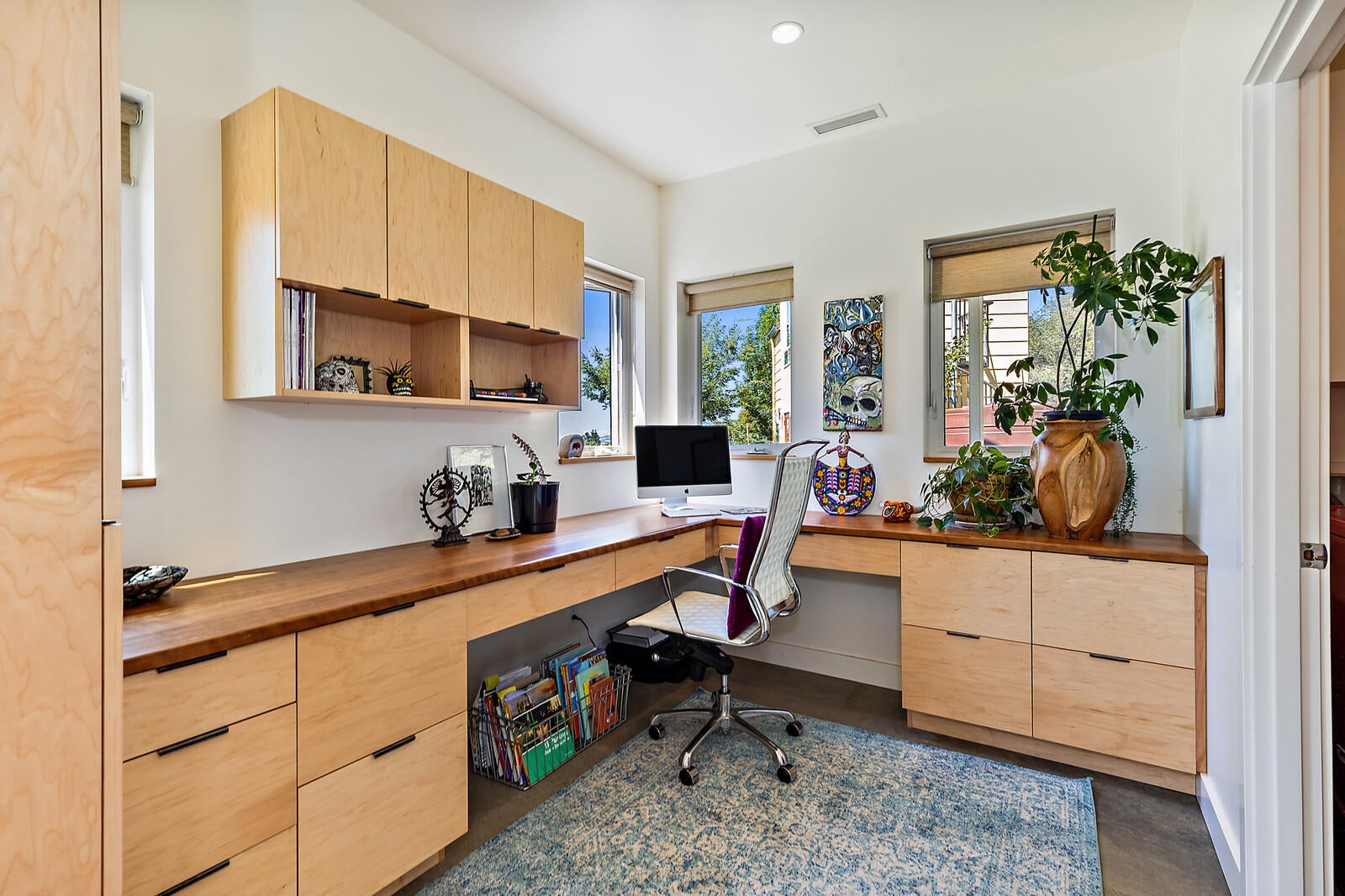 7075 Rapp Lane Talent, OR 97540 - Photo 14 of 54 Main floor office