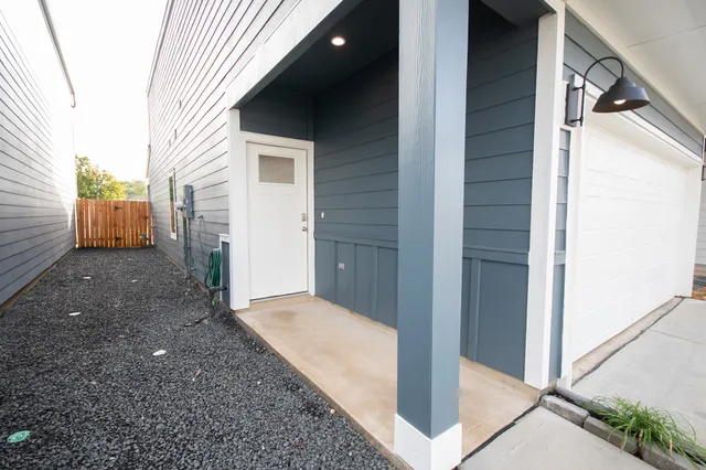 $2,650 | 10217 Berkeley Spgs Trail, Houston, TX 77051