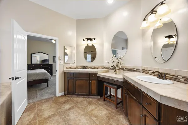 $700,000 | Undisclosed Address, Bakersfield, CA 93314