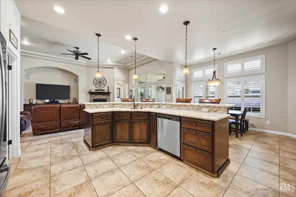$700,000 | Undisclosed Address, Bakersfield, CA 93314