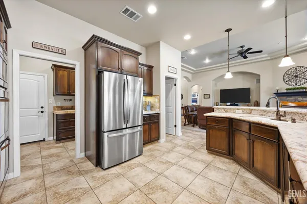 $700,000 | Undisclosed Address, Bakersfield, CA 93314
