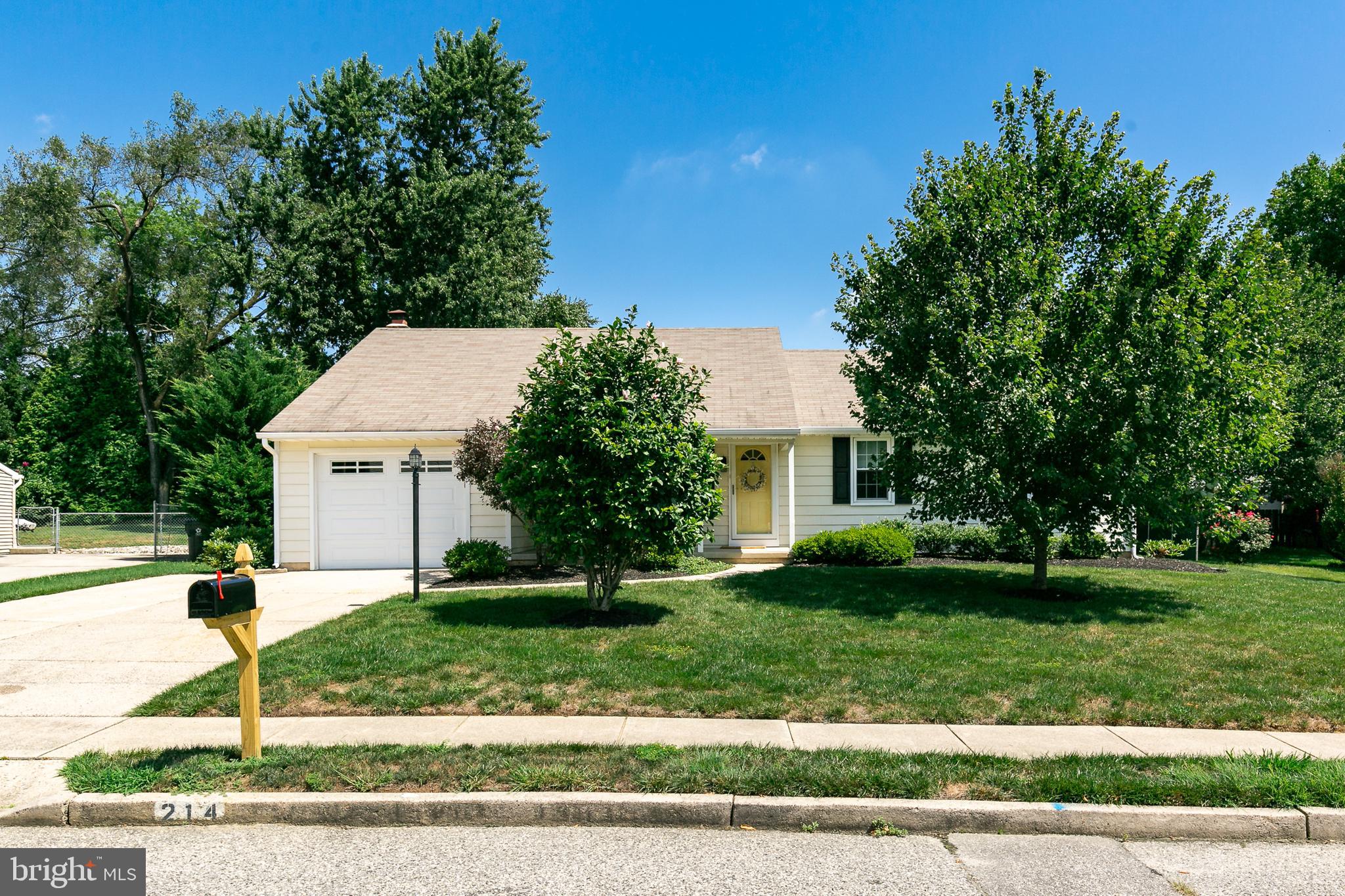 214 Farmington Road Delran, NJ 08075 - Photo 2 of 26 Exterior Front
