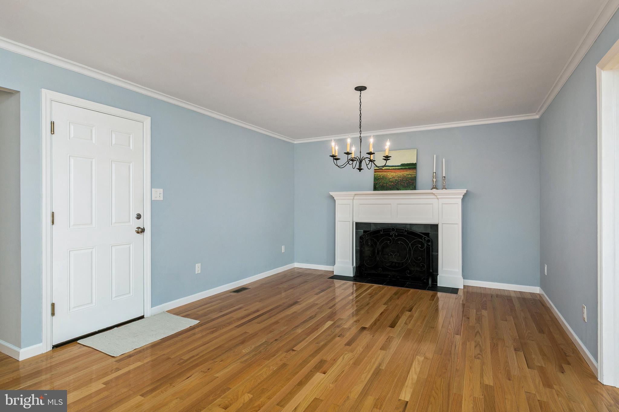 214 Farmington Road Delran, NJ 08075 - Photo 13 of 26 Dining Room