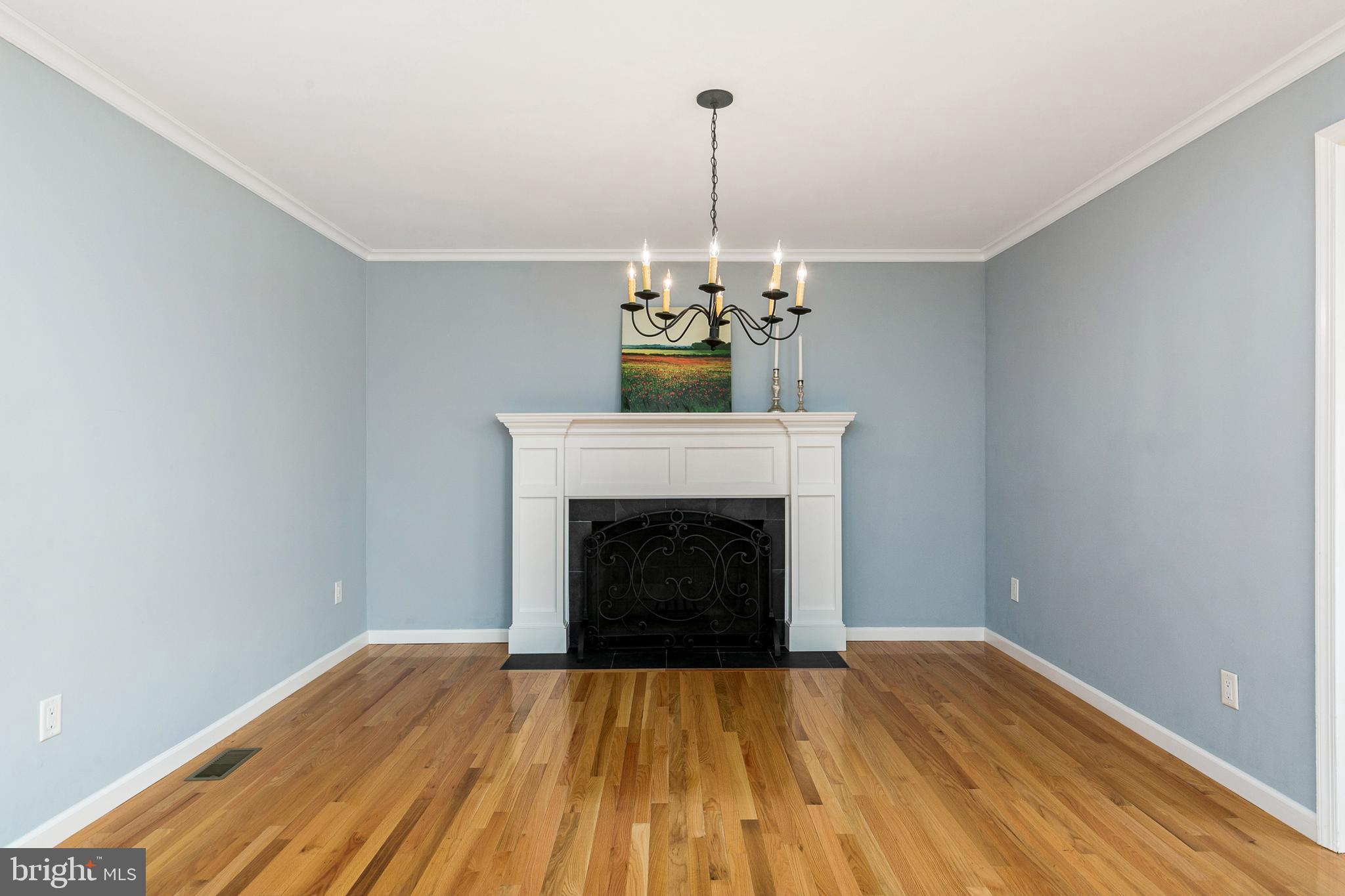 214 Farmington Road Delran, NJ 08075 - Photo 14 of 26 Dining Room