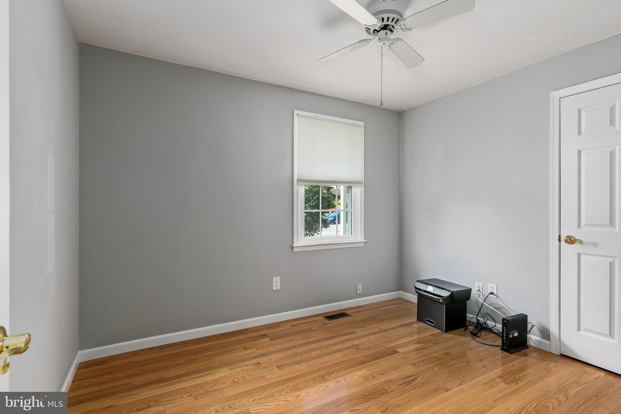 214 Farmington Road Delran, NJ 08075 - Photo 21 of 26 Bedroom 3
