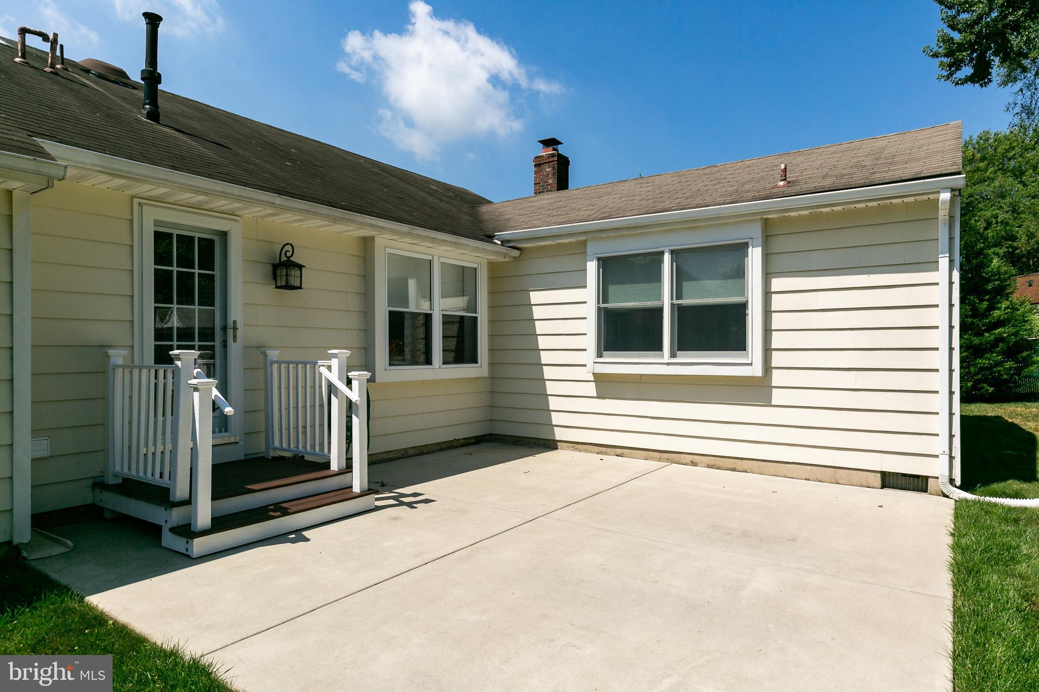 214 Farmington Road Delran, NJ 08075 - Photo 25 of 26 Patio