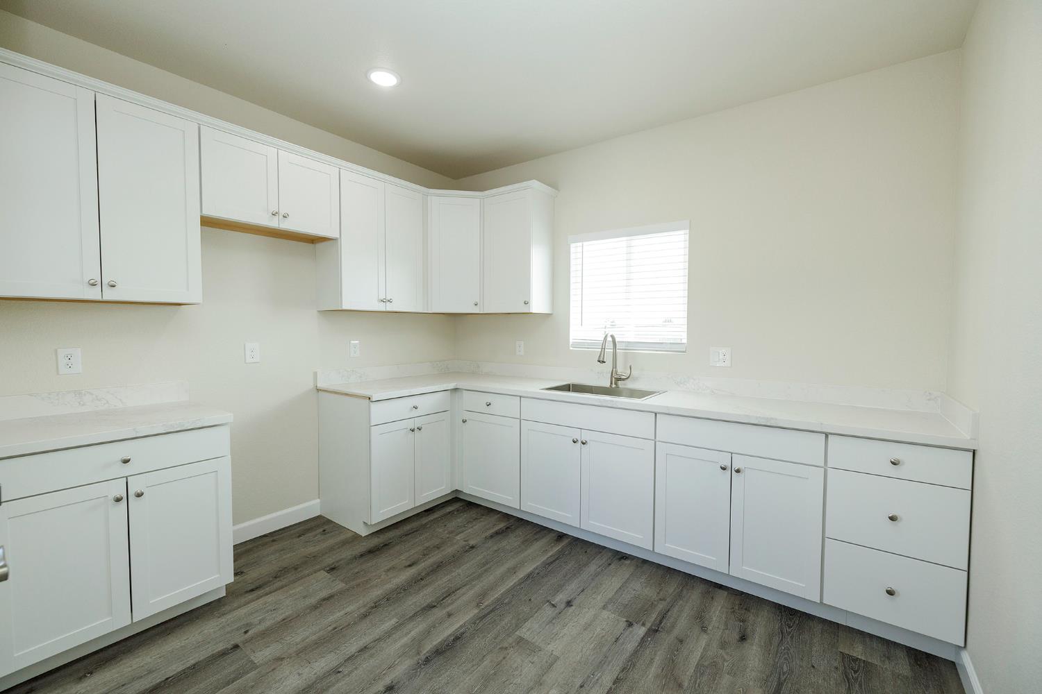 720 North 2nd Street Patterson, CA 95363 - Photo 50 of 84 Main Suite Kitchenette