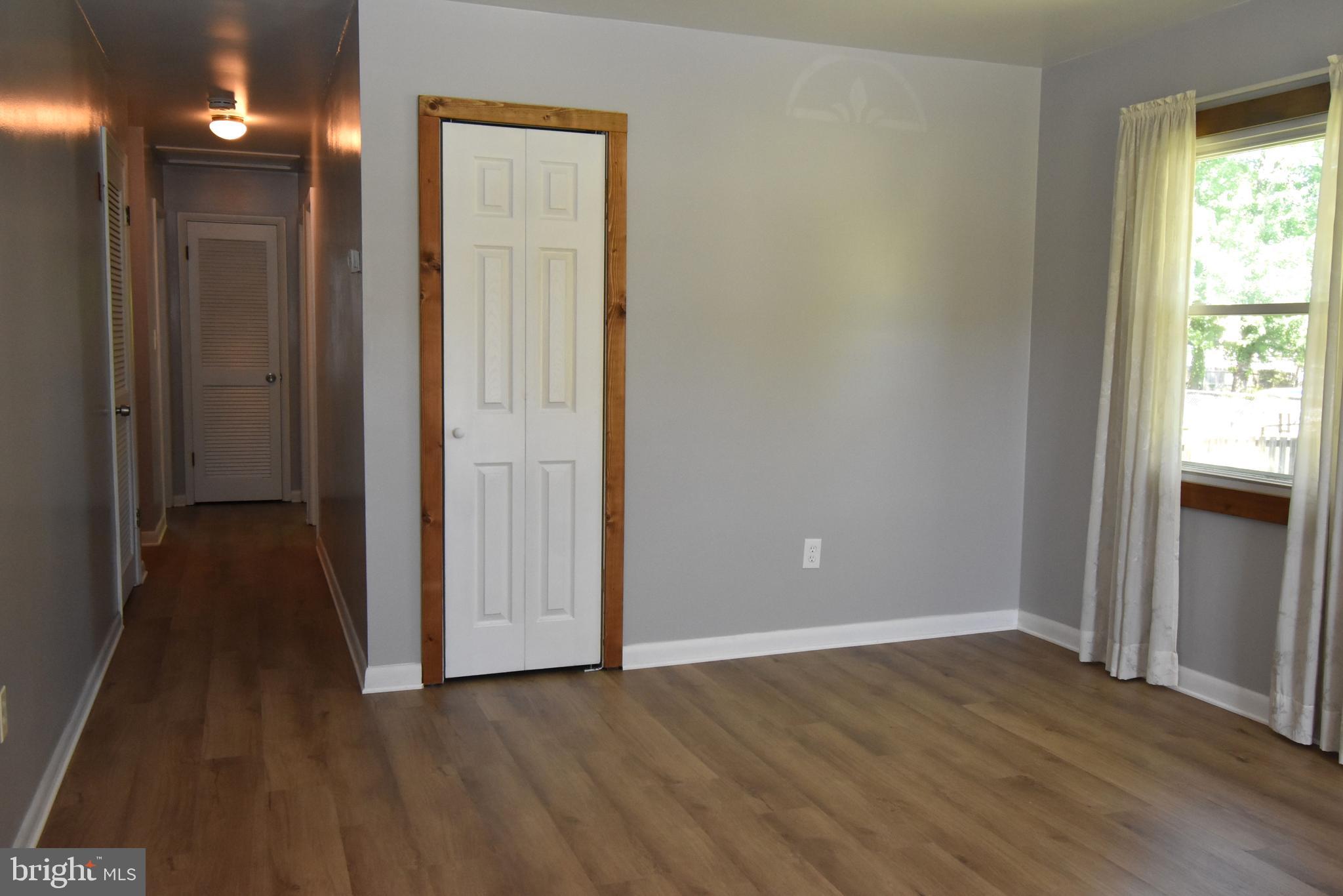 7320 Tred Avon Road Middle River, MD 21220 - Photo 12 of 29 Living Room w/Closet
