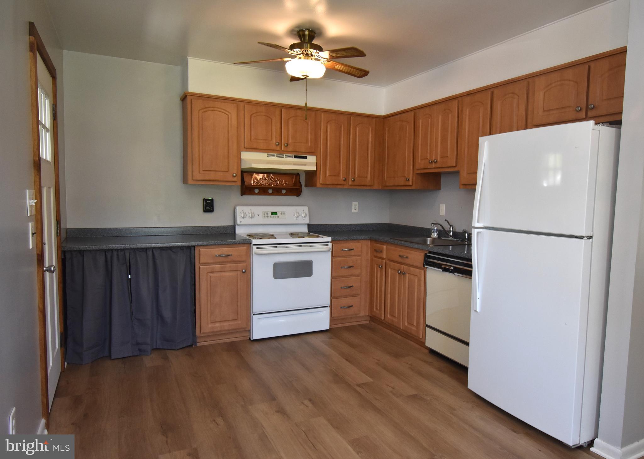 7320 Tred Avon Road Middle River, MD 21220 - Photo 14 of 29 Kitchen