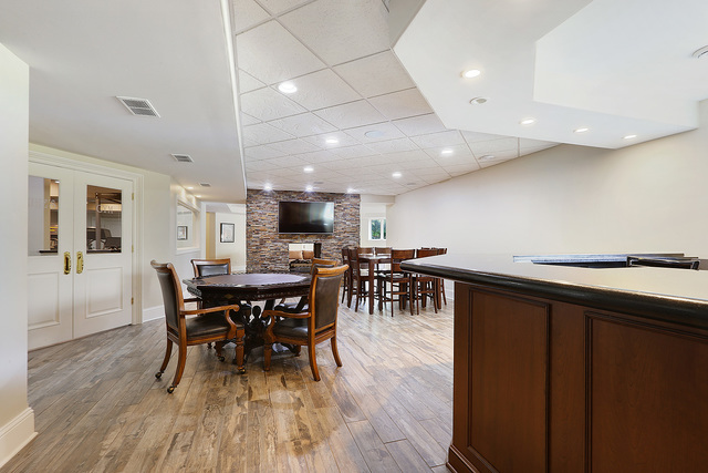 218 Shadow Ridge Court Palos Park, IL 60464 - Photo 33 of 40 a view of a dining area with furniture and wooden floor