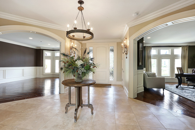 218 Shadow Ridge Court Palos Park, IL 60464 - Photo 5 of 40 a view of a lobby with furniture and a chandelier