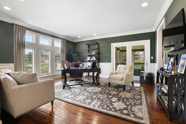 218 Shadow Ridge Court Palos Park, IL 60464 - Photo 10 of 40 a living room with furniture and a flat screen tv