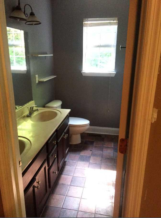 222 Dower Road Chattanooga, TN 37419 - Photo 12 of 13 Master Bathroom
