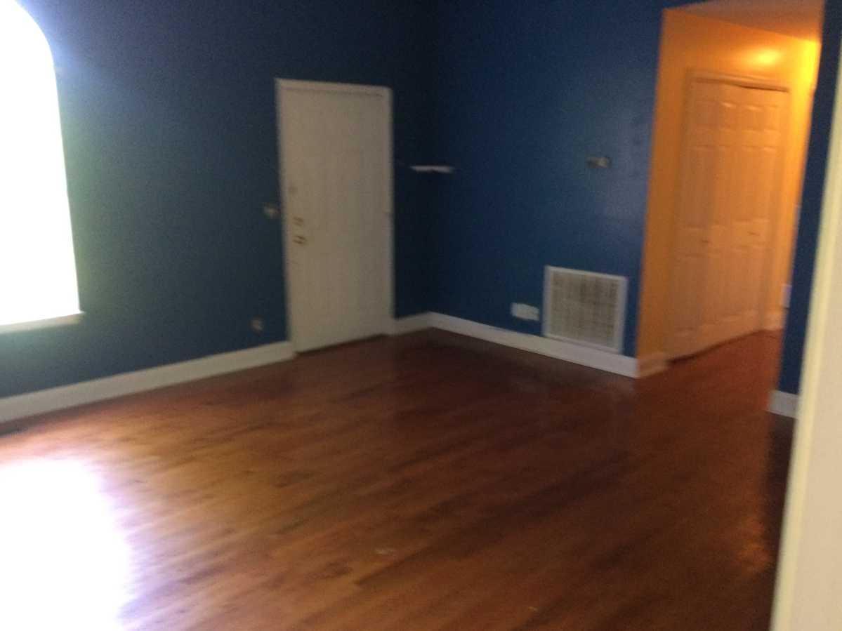 Living Room Photo#2