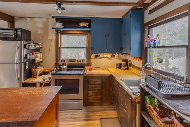 $249,900 | 42 Beaver Pond Road, Lyman, NH 03585