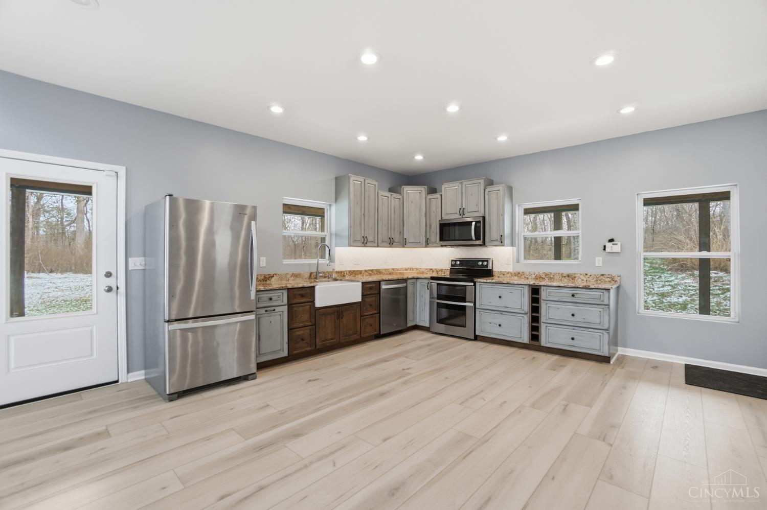 12703 Harris Road Germantown, OH 45327 - Photo 15 of 69