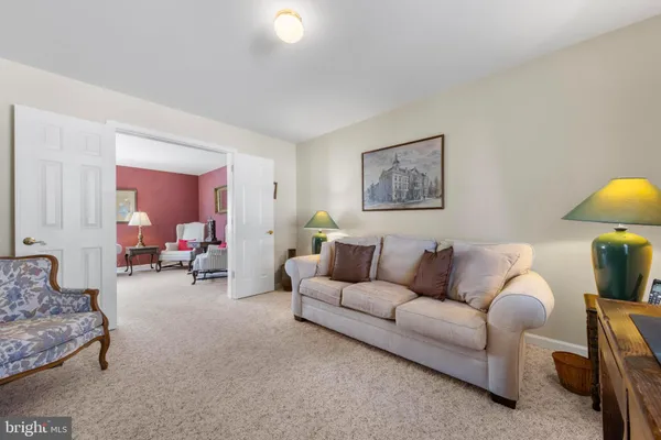 $399,000 | 75 Oak Ridge Lane, Manahawkin, NJ 08050