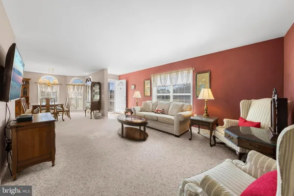$399,000 | 75 Oak Ridge Lane, Manahawkin, NJ 08050