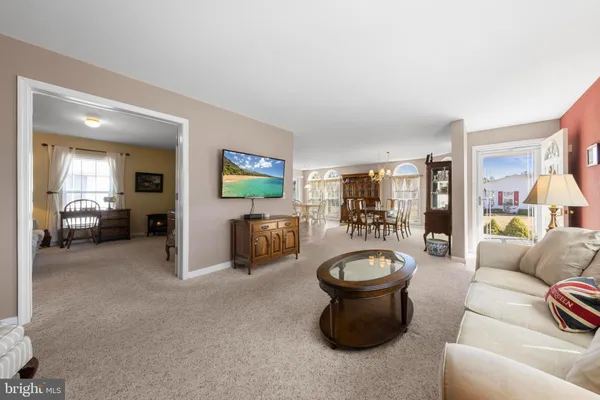 $399,000 | 75 Oak Ridge Lane, Manahawkin, NJ 08050