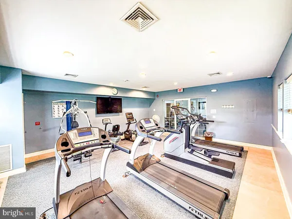 $399,000 | 75 Oak Ridge Lane, Manahawkin, NJ 08050