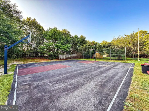 $399,000 | 75 Oak Ridge Lane, Manahawkin, NJ 08050
