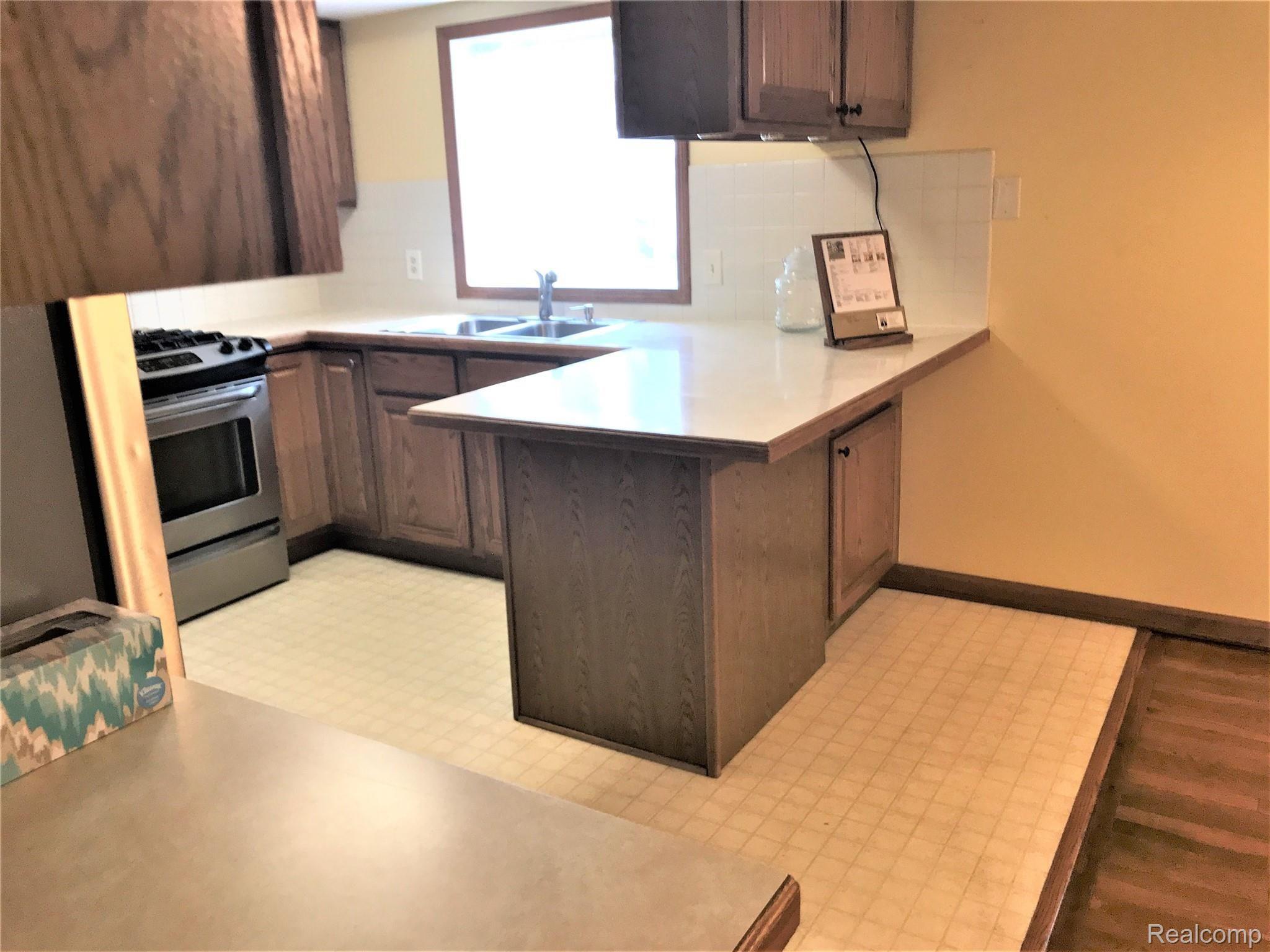 1473 Williamsburg Road Flint, MI 48507 - Photo 6 of 36 IMG_3027.JPG