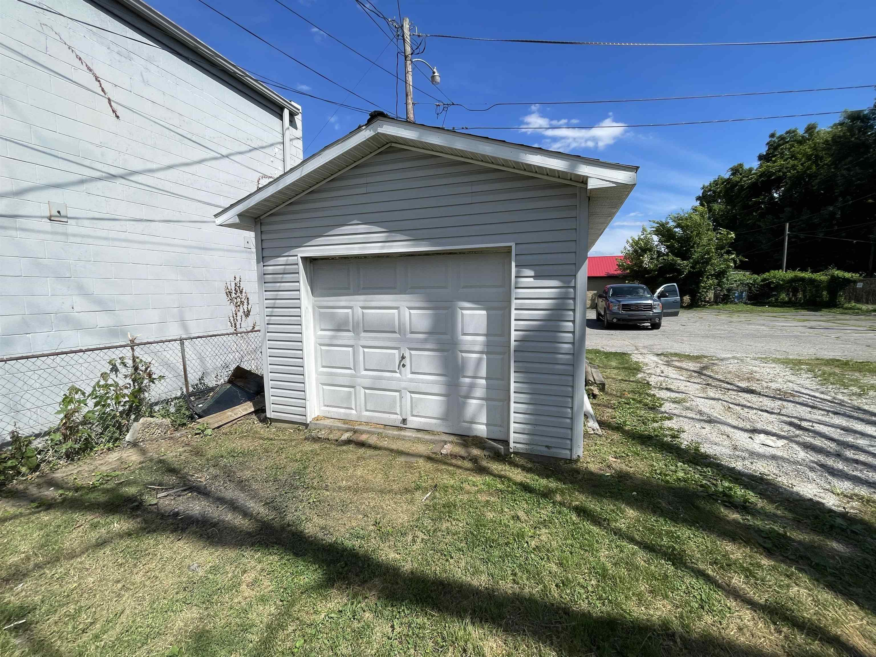 315 Ringo Street Ashland, KY 41101 - Photo 3 of 13
