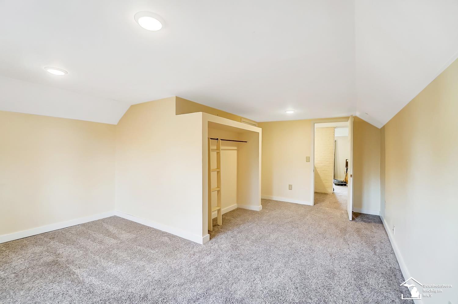 12736 Beaver Street Carleton, MI 48117 - Photo 33 of 46 50094981-32.JPG