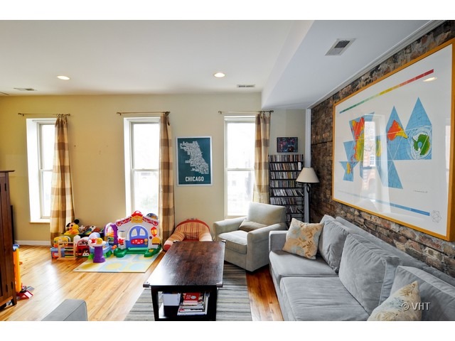 1513 West Superior Street, Unit 2F Chicago, IL 60642 - Photo 3 of 8