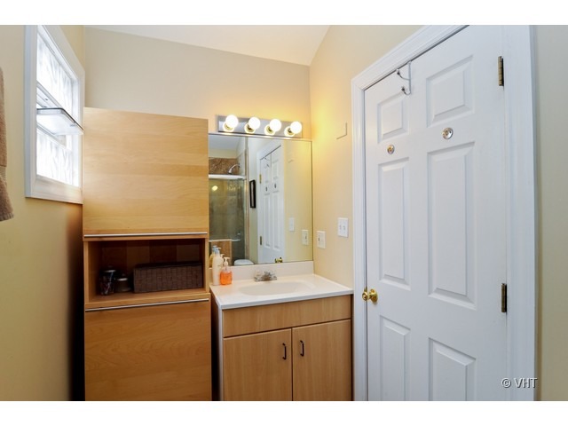 1513 West Superior Street, Unit 2F Chicago, IL 60642 - Photo 8 of 8