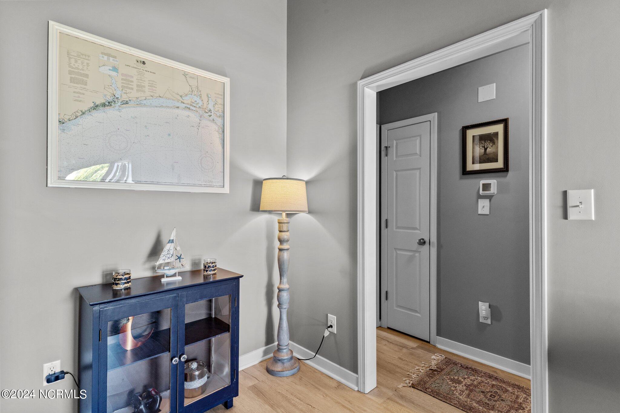 203 Rutledge Avenue Beaufort, NC 28516 - Photo 12 of 42 Entrance to 2 Bedrooms
