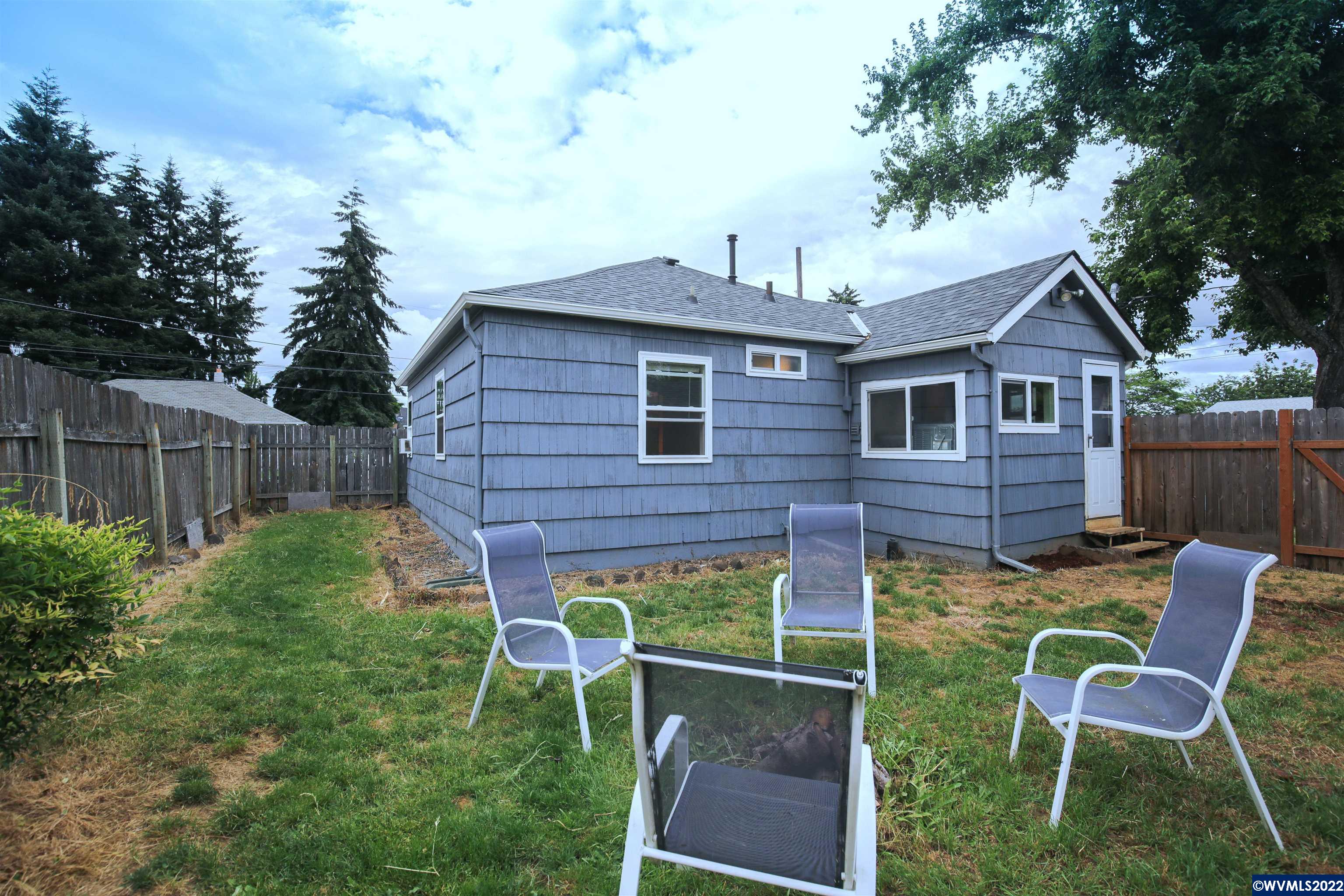215 Southwest Jasper Street Dallas, OR 97338 - Photo 40 of 42 Gallery Image 40