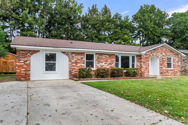 $299,000 | 105 Barrington Boulevard, Goose Creek, SC 29445