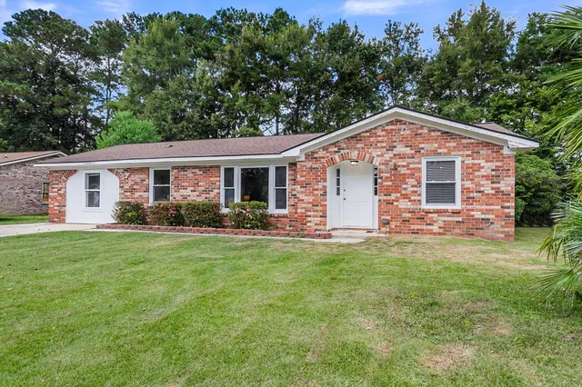 $299,000 | 105 Barrington Boulevard, Goose Creek, SC 29445