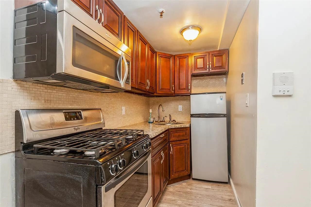 513 Monroe Street, Unit 2 Hoboken, NJ 07030 - Photo 2 of 10 Gallery Image 2
