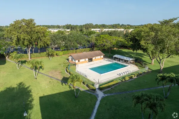 $1,975 | 5981 VÃa Vermilya, Unit 203, Lake Worth, FL 33462