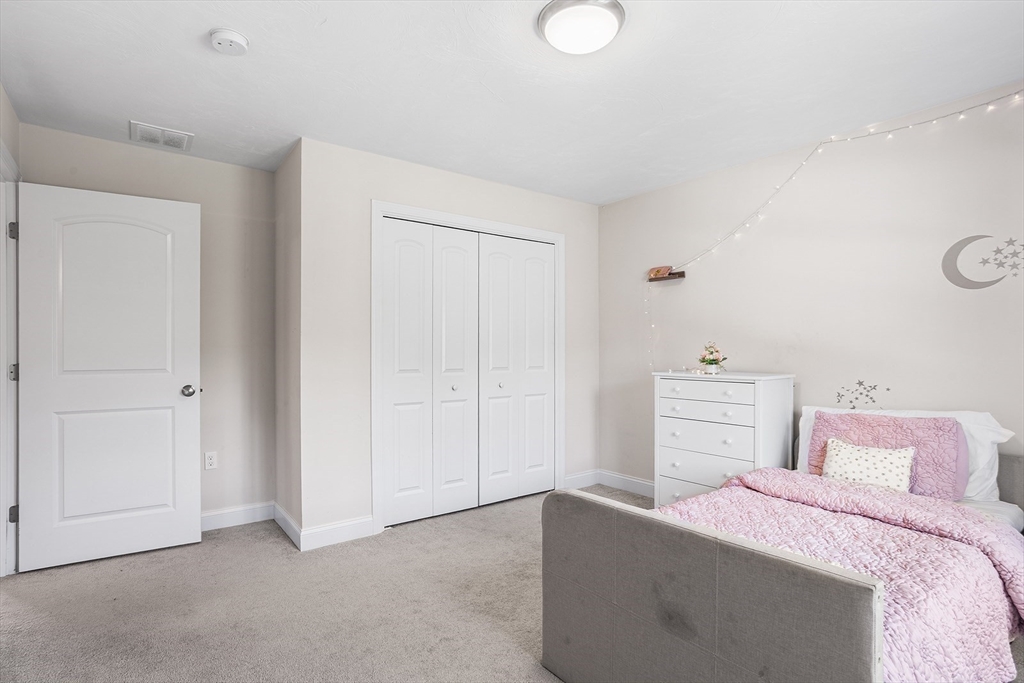 39 Hycrest Road Charlton, MA 01507 - Photo 19 of 40