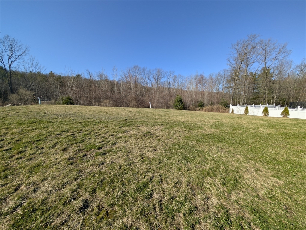 39 Hycrest Road Charlton, MA 01507 - Photo 2 of 40