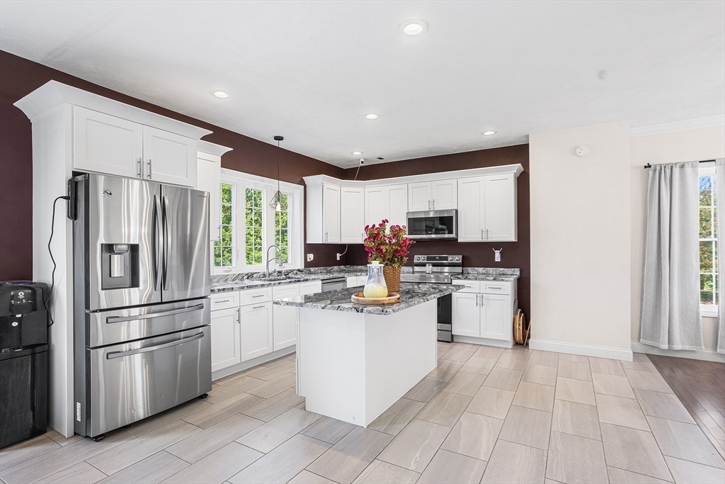 39 Hycrest Road Charlton, MA 01507 - Photo 22 of 40