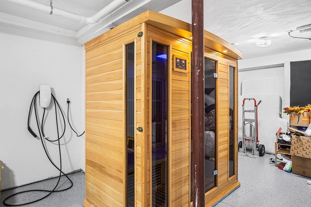 39 Hycrest Road Charlton, MA 01507 - Photo 37 of 40