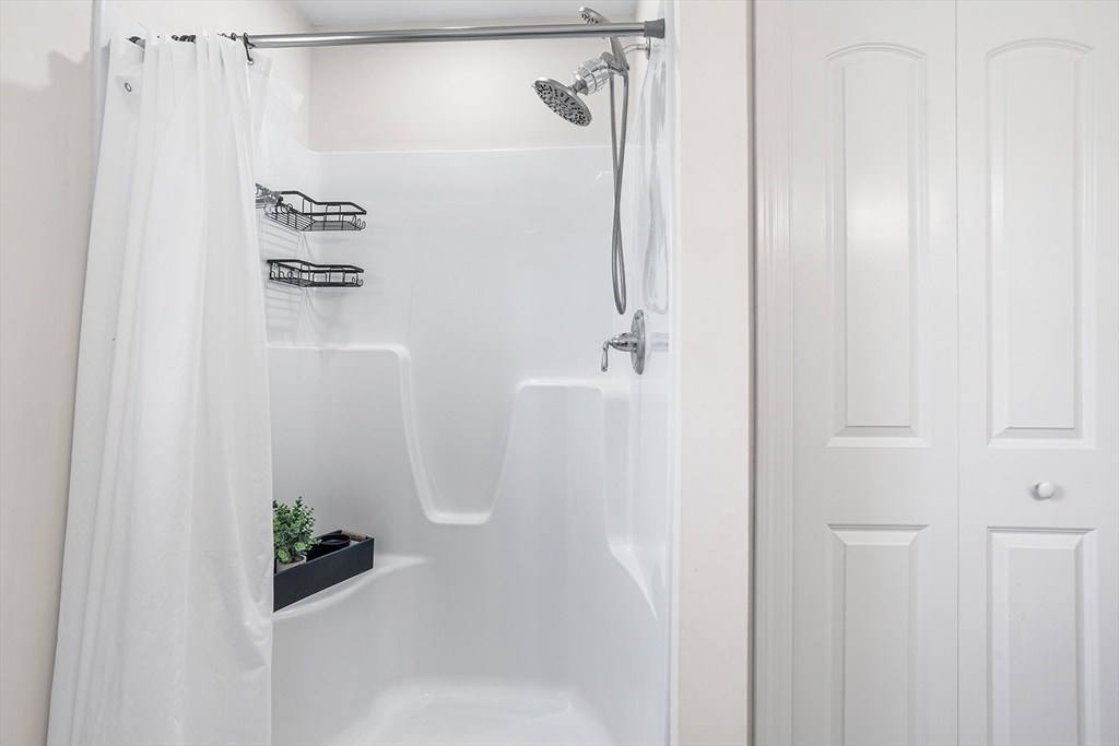 39 Hycrest Road Charlton, MA 01507 - Photo 38 of 40