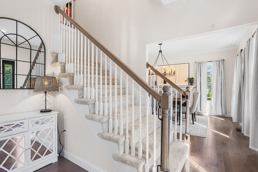 39 Hycrest Road Charlton, MA 01507 - Photo 7 of 40