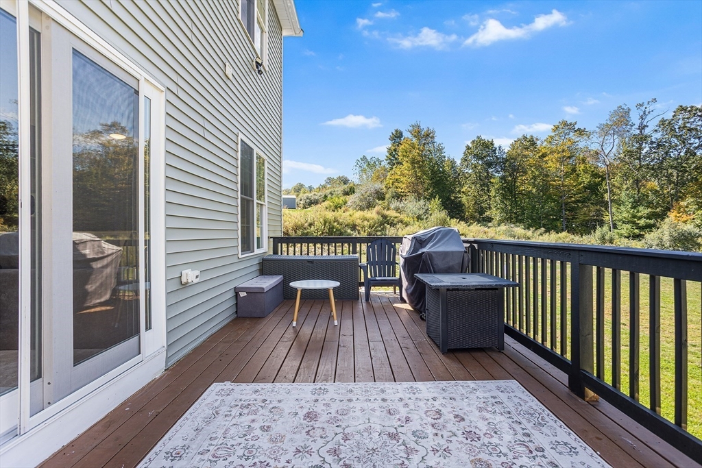 39 Hycrest Road Charlton, MA 01507 - Photo 8 of 40